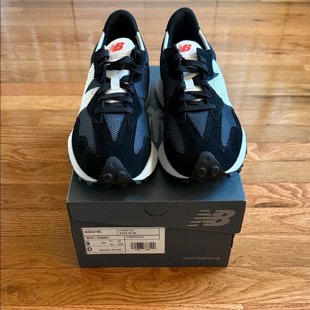 New Balance 327 - Black and Blue